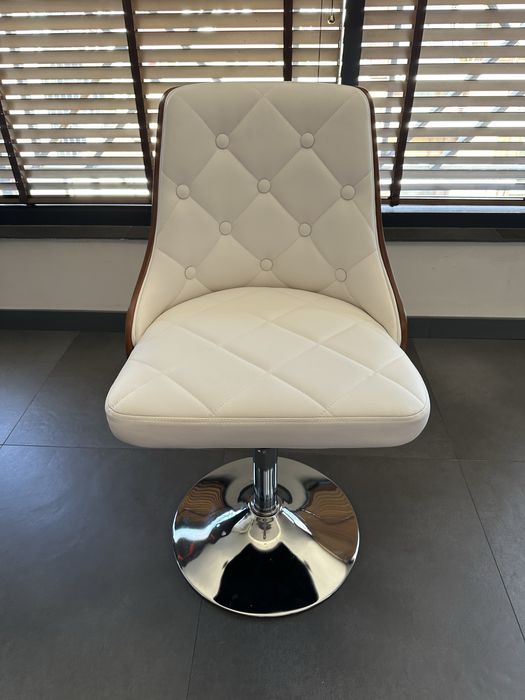 Стол с кръгла основа Boston-2г гаранция и безплатна доставка до офис