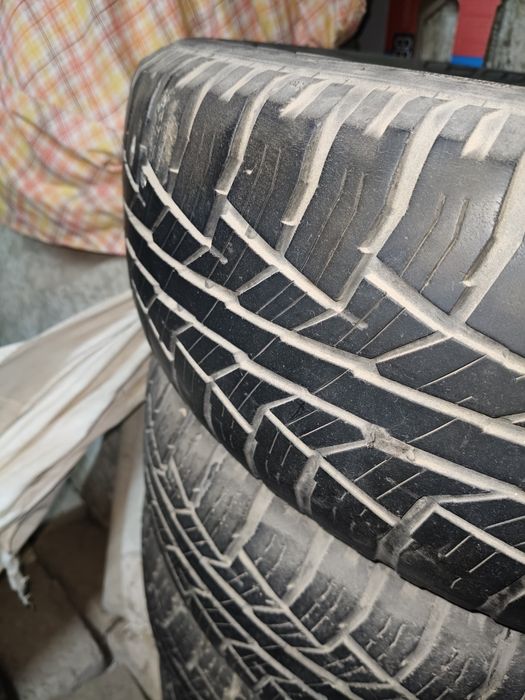 Продаю шины 205/70 R15