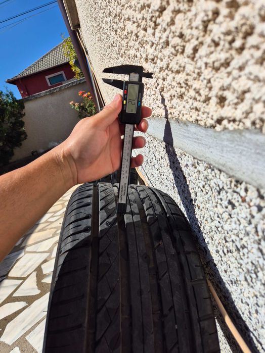 Гуми Hilfy 235/55/17