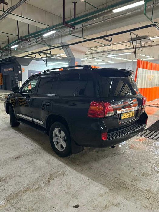 Автомобили Land Cruiser 200