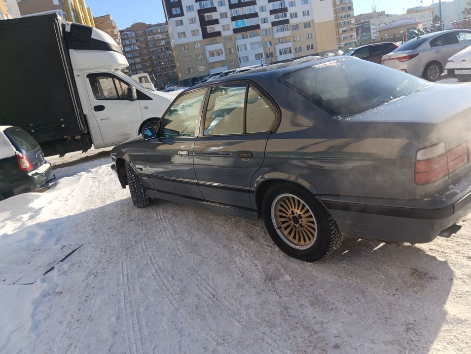 Продам БМВ е 34 525i