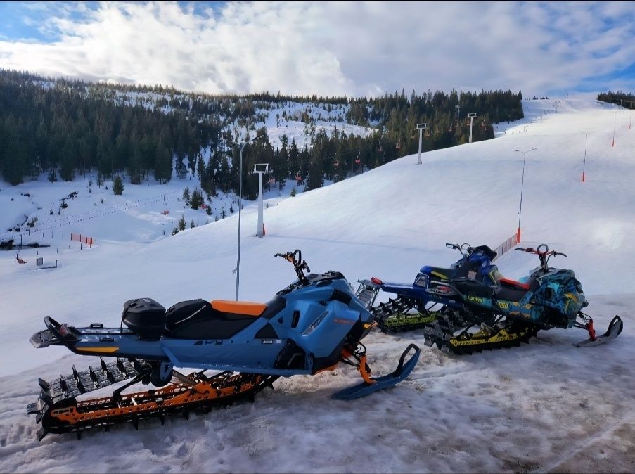 Snowmobil Ski-Doo Summit-X 850 E-Tech senilă 154 model 2022