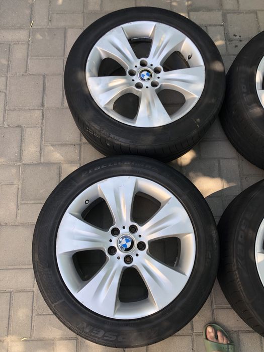 Продам резину с дисками r19
