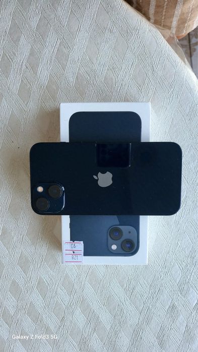 iPhone 13 темно синий