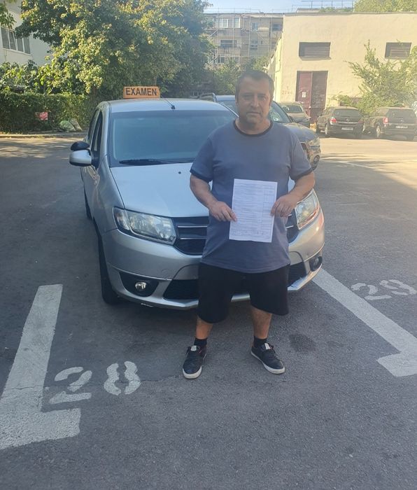 Instructor auto FEMEIE