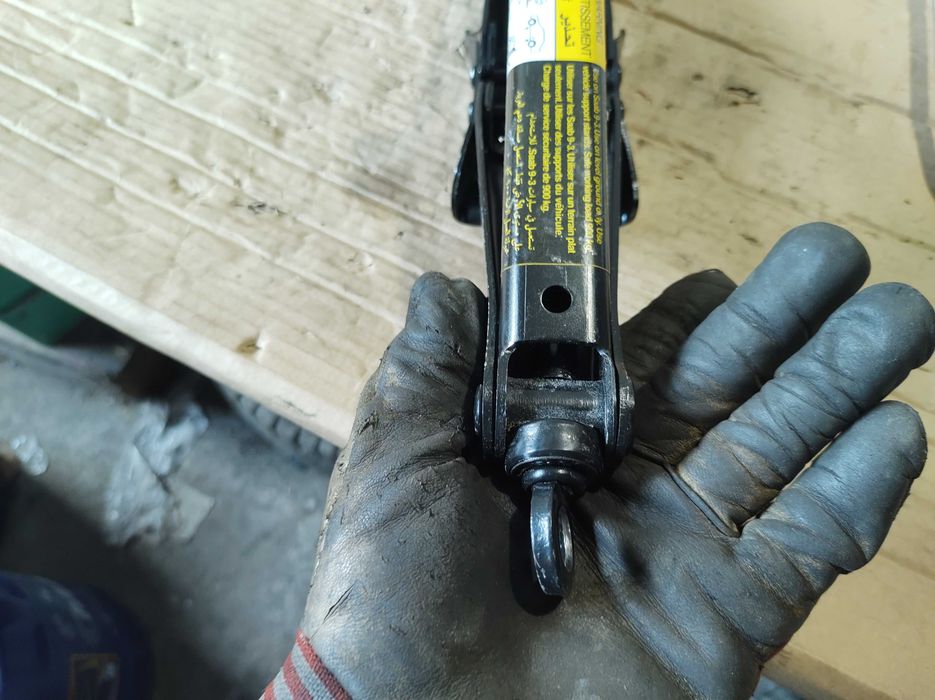 Авто Крик Авариен Крик SAAB 9-3