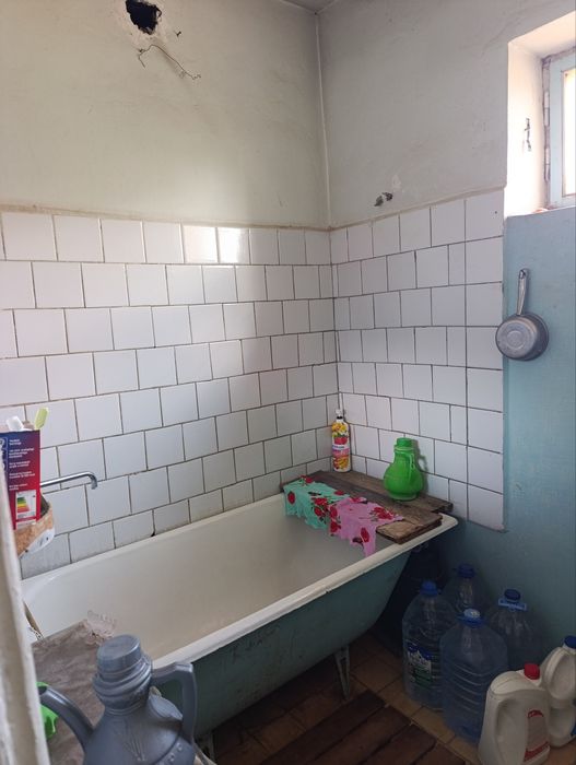 Продаётся Квартира 2х-ком 4-этаж в Гульбахоре на Книжном