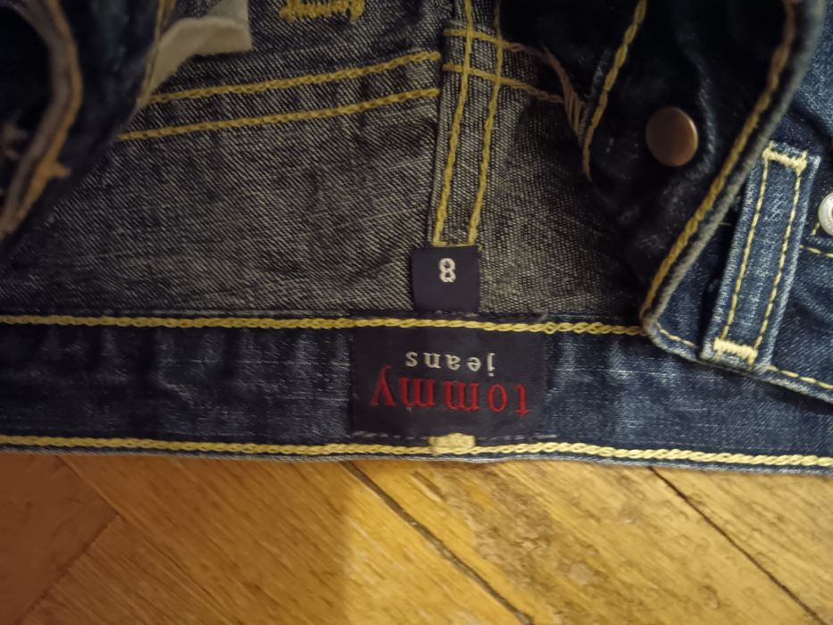 Pantaloni scurți de firma