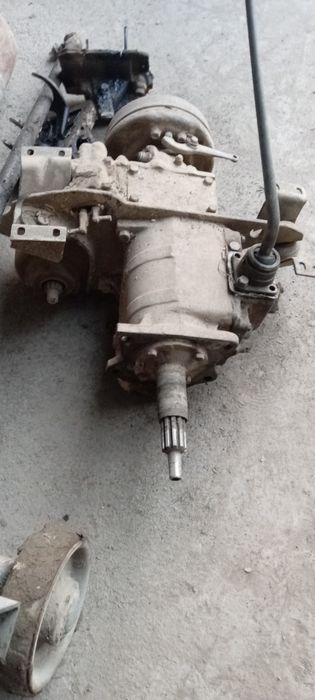 Uaz karobka razdatka sotiladi