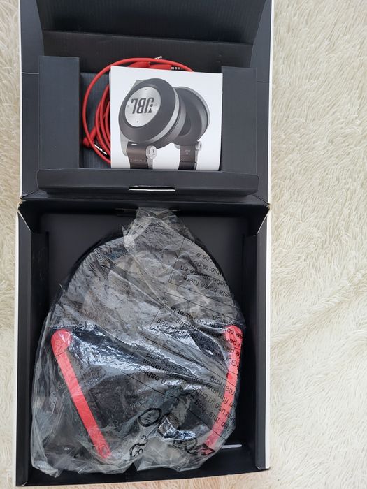 Наушники JBL E50 Bluetooth