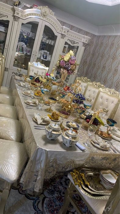 Stol va stul 12 kishilik