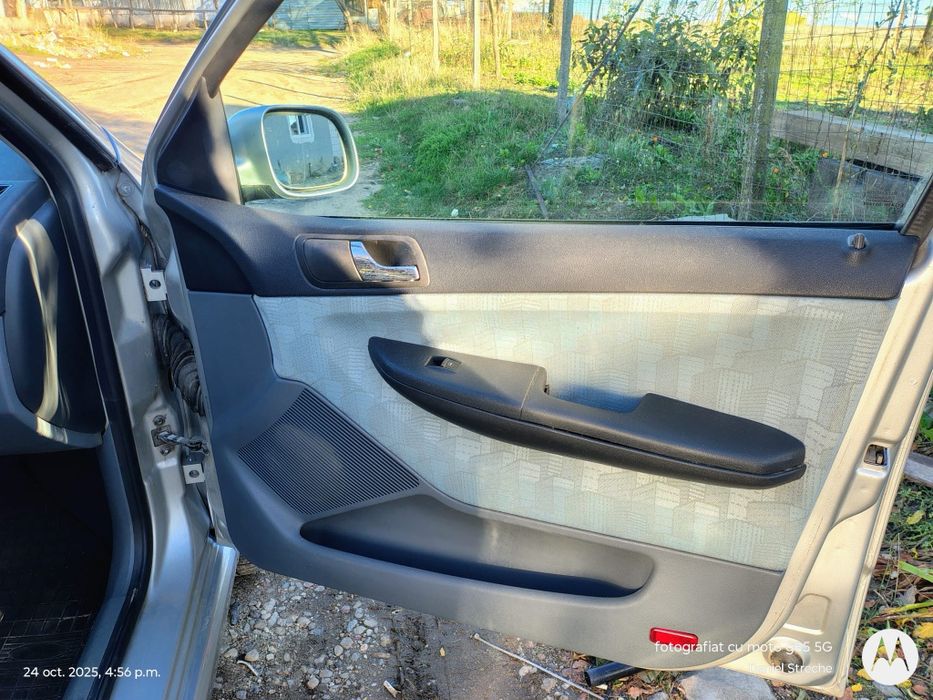 Vând sau schimb Skoda fabia1 1.4mpi 2002