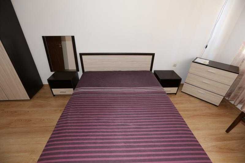 Дава се под наем Двустаен апартамент в Бургас, Център - 70 кв.м за 408 € - Снимка #4