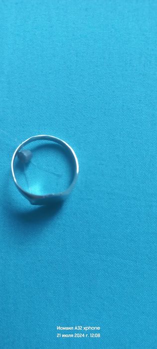 Продам серебро новая колечко