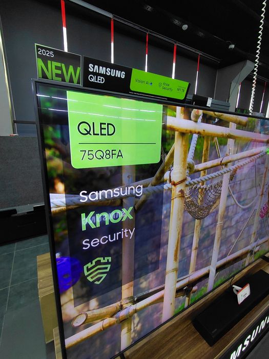 Samsung QLED QE75Q8FAA model