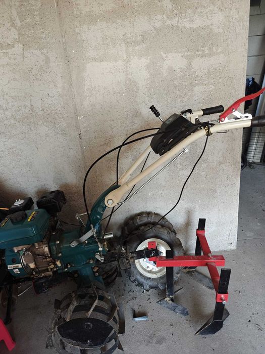 Motosapă/ motocultor