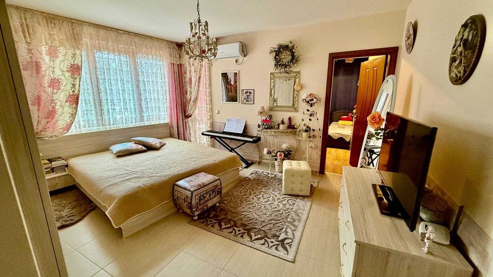 Продава се Тристаен апартамент в Несебър - 99 кв.м за 732 €/кв.м - Снимка #3