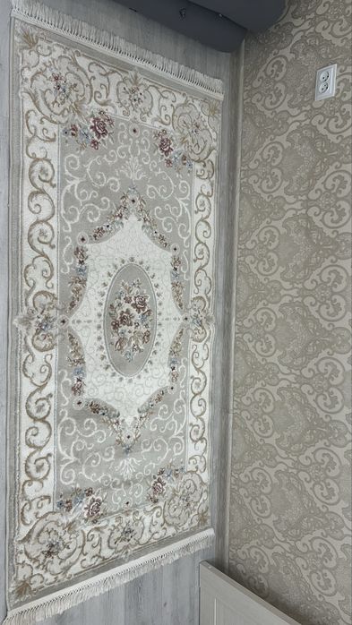 Продам ковер б/у