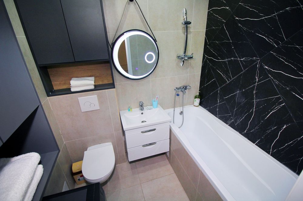 City Plus. 2 ком люкс посуточно рядом озером Сайран