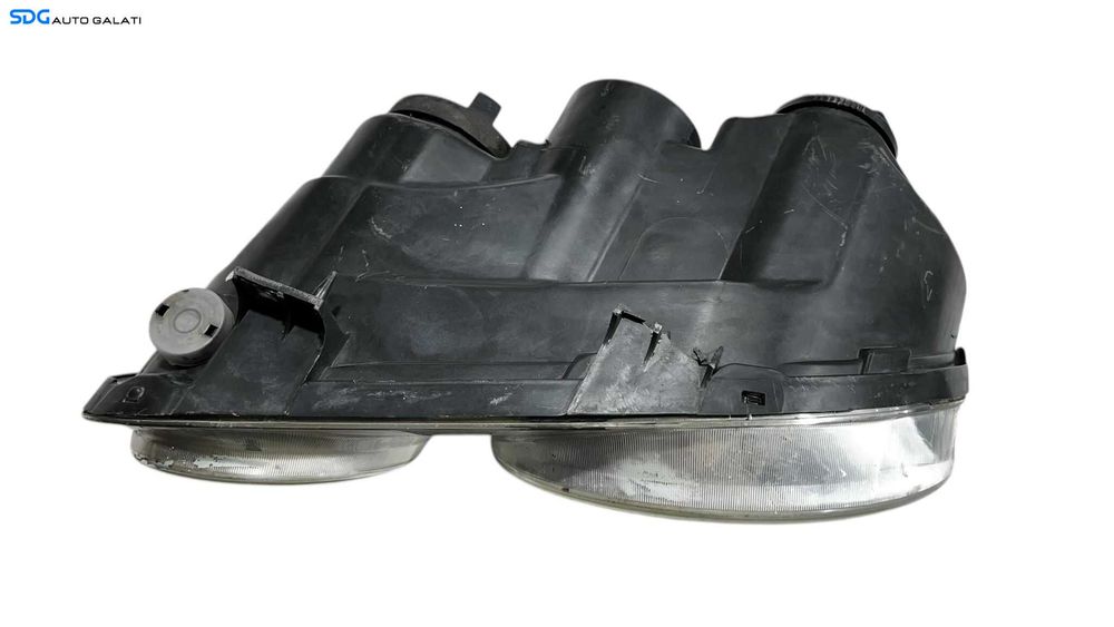 Far Dreapta FARA Xenon Volkswagen Polo 9N Break Variant Combi (Urechi Rupte) 2002 - 2008 [L5795]