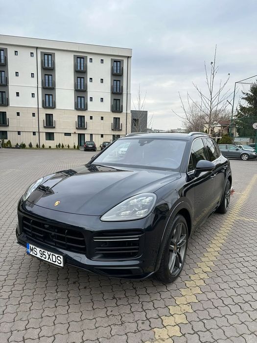 Porsche Cayenne Turbo, 2019, Burmester / Sport Exhaust / Frane PSCB / Faruri Matrix