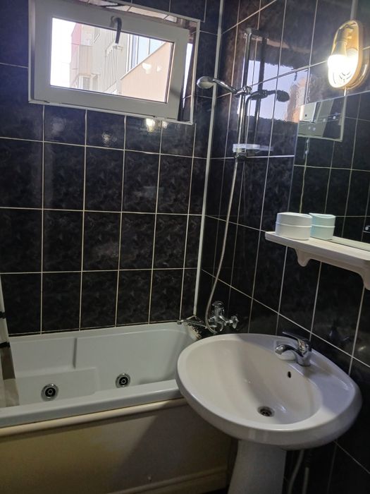 Se închiriază apartament cu 2 camere