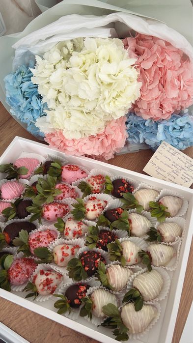 Гартензия ,очень свежый.