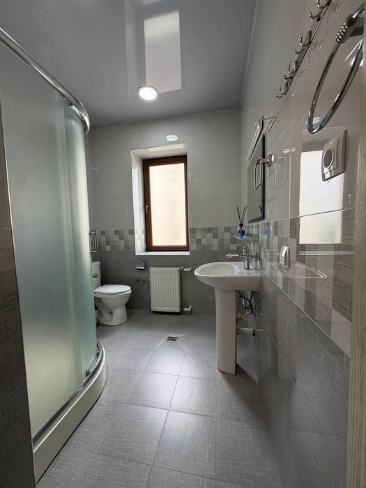 Golden House Sotuvda 2 xonalik uy remont Sebzor Shayxontohur tumani