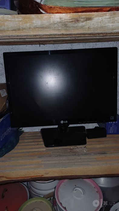 Монитор LG состояние отличное