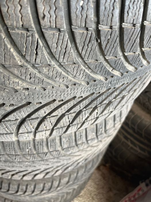 Джанти с  зимни гуми  Мишелин bmw X5