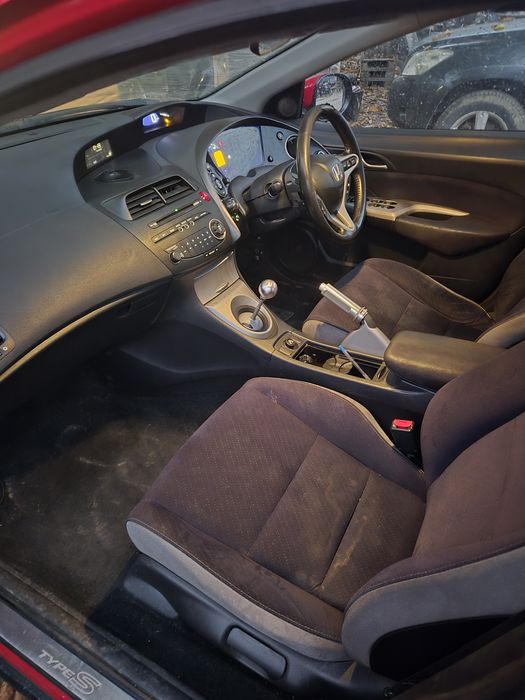 Хонда сивик 1.8 в-тек НА ЧАСТИ