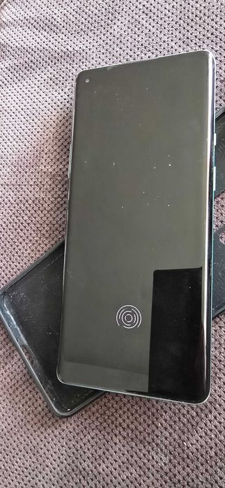 Телефон One plus 8 pro