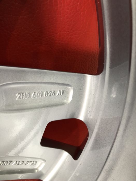 Оригинални джанти VW T6/Amarok 5x120 17цола.