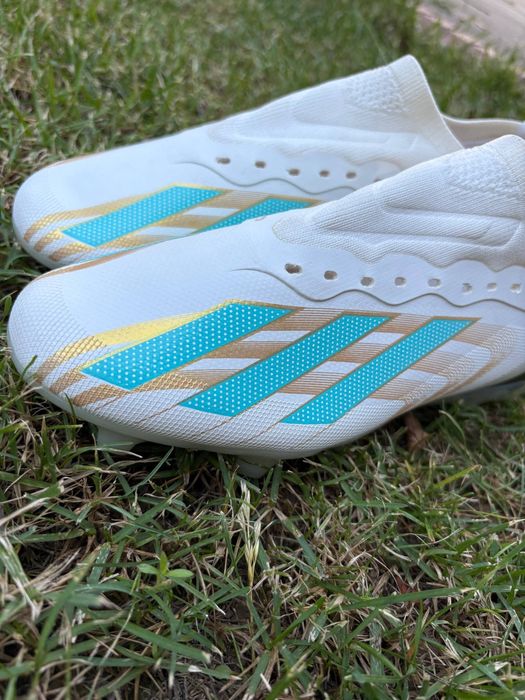 Butsi adidas oq yangi oʼlcham 39