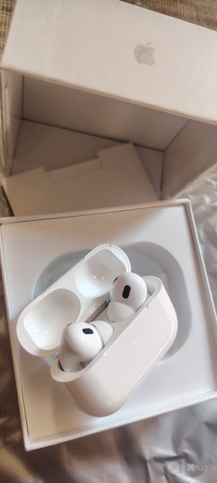 Apple iwatch series 10 + AirPods Apple