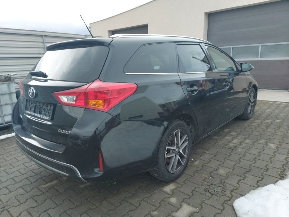 Vând Toyota Auris 2015 diesel 1.4d-4d