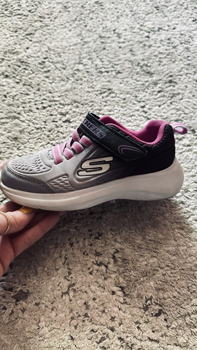 Кроссовки skechers