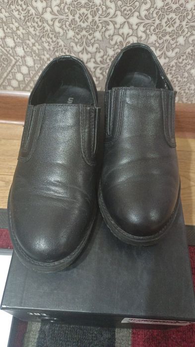 Продам детские туфли для мальчика 32 размер.  Натуральная кожа.