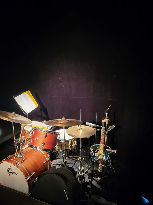 Meditații/ Cursuri de tobe și pian