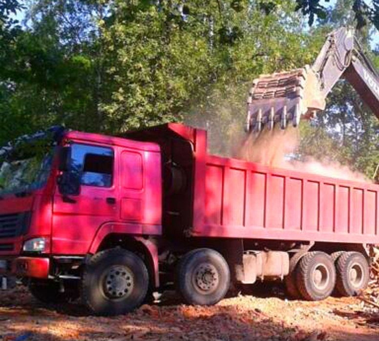 Вывоз мусора. Самосвалы. Погрузчики. Гидромолот. Экскаватор
