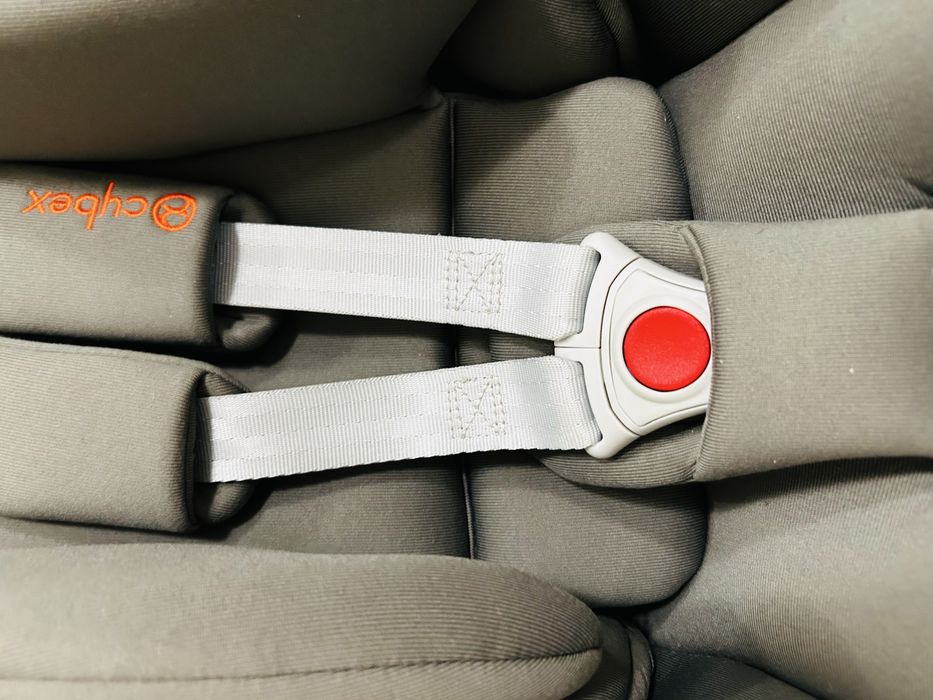 Стол за кола Cybex Cloud G i-Size и база за стол Cybex base G