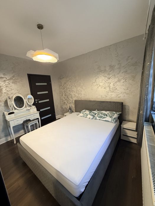 Apartament cu 2 dormitoare, living,bucatarie Strada Tarpiului
