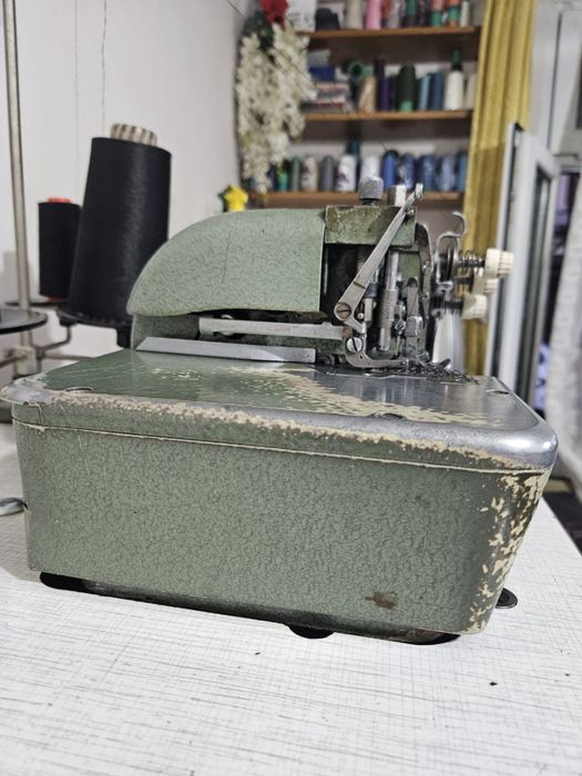 Немецкий фабричный оверлок