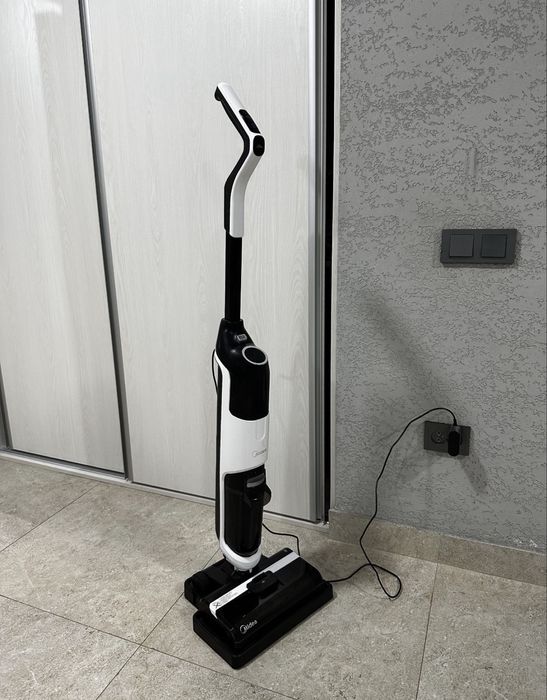 Моющий пылесос Midea X6