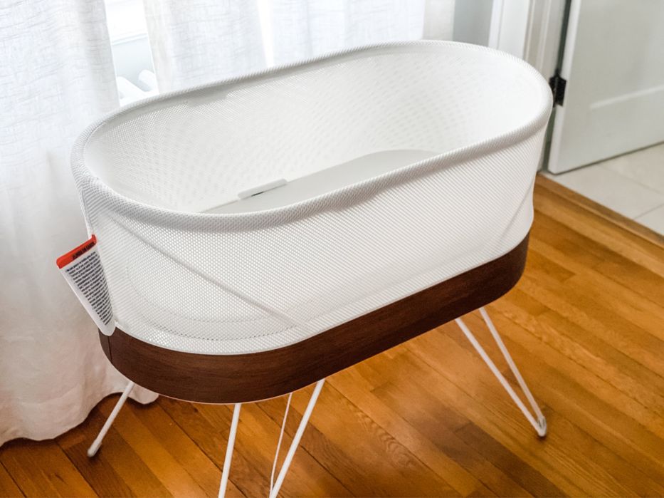 SNOO Smart Sleeper – pătuț inteligent premium pentru bebeluși, stare excelentă