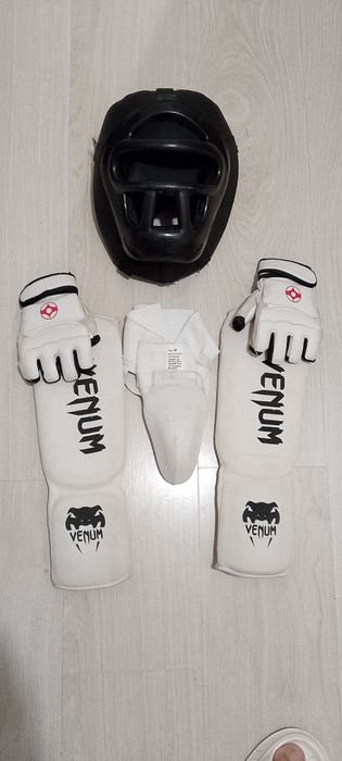 Шлем черный для каратэ