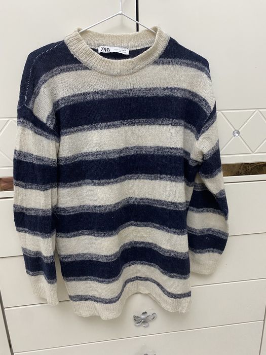 Свитер ZARA в полоску