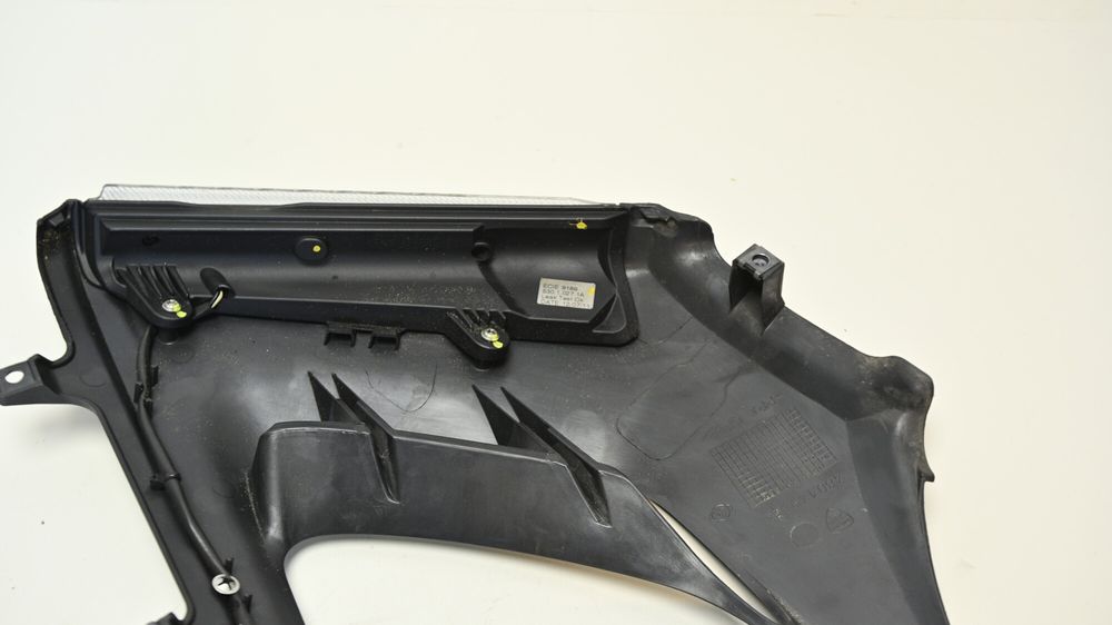 Semnalizare Fata Stanga Cu Carena Ducati Diavel 1200 2010 - 2017