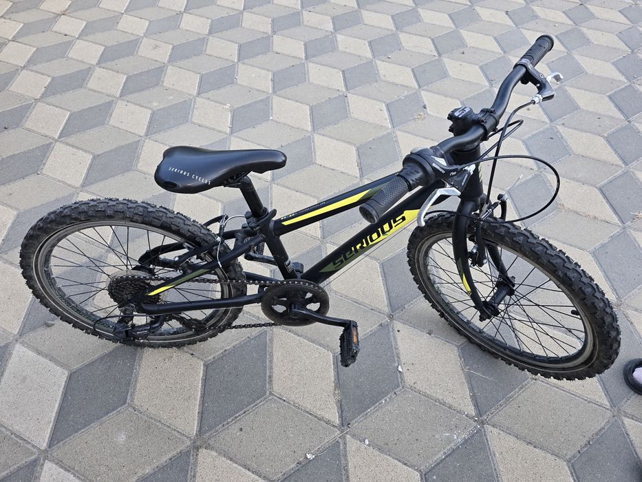 Vând bicicletă pentru copii