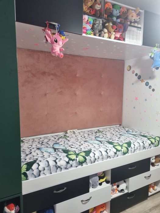 Vand mobila dormitor facuta pe comanda